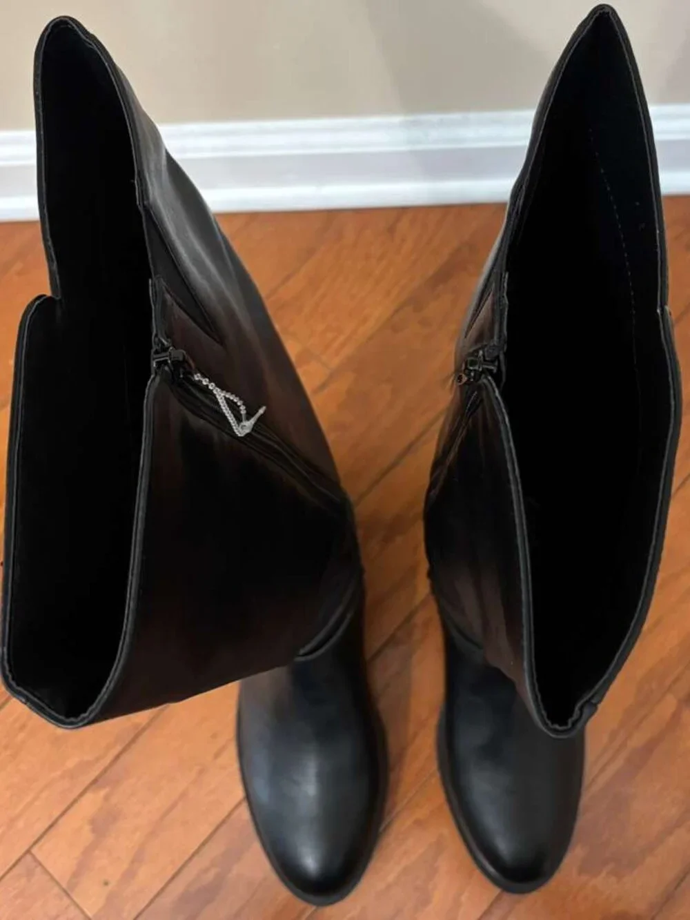 Me Too Arctic Womens Black Leather Knee High Zippered Boots Size 7.5